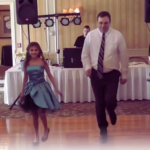 Girl Invites Awkward Dad To Dance, Then He Steals The Show. The crowd watched in awe as they danced, radiating joy and emotion, creating a moment that would be cherished forever. Watch this incredible moment below👇